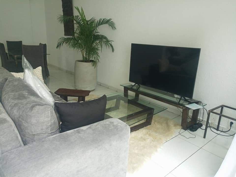 VILLA DE QUATRE PIECES MUBLE BIEN SITUE AU DEUX PLATEAUX