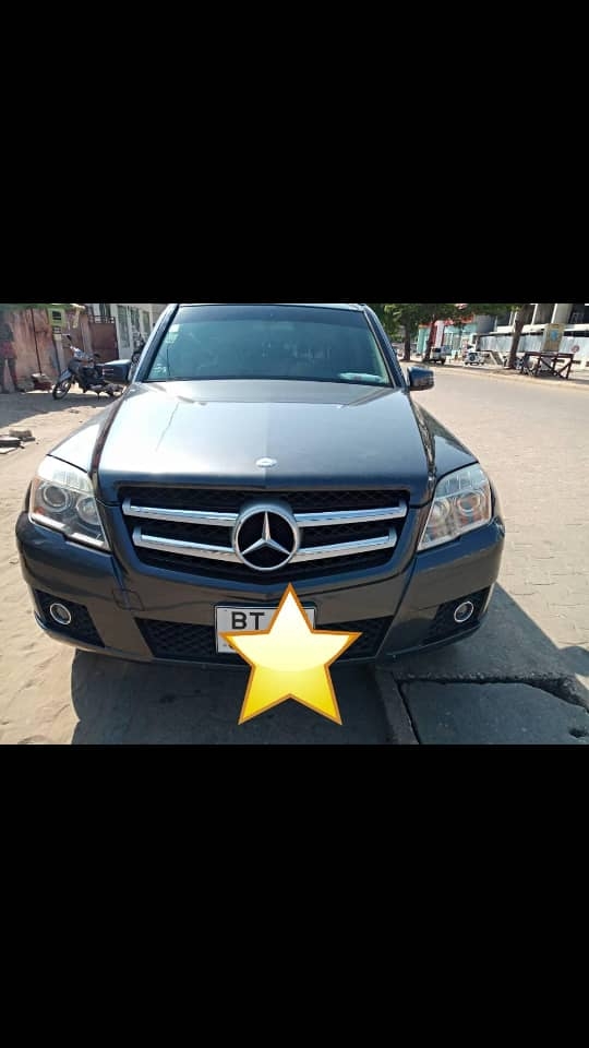 ce véhicule est à vende inbox sur Whastpp pour plus d'info