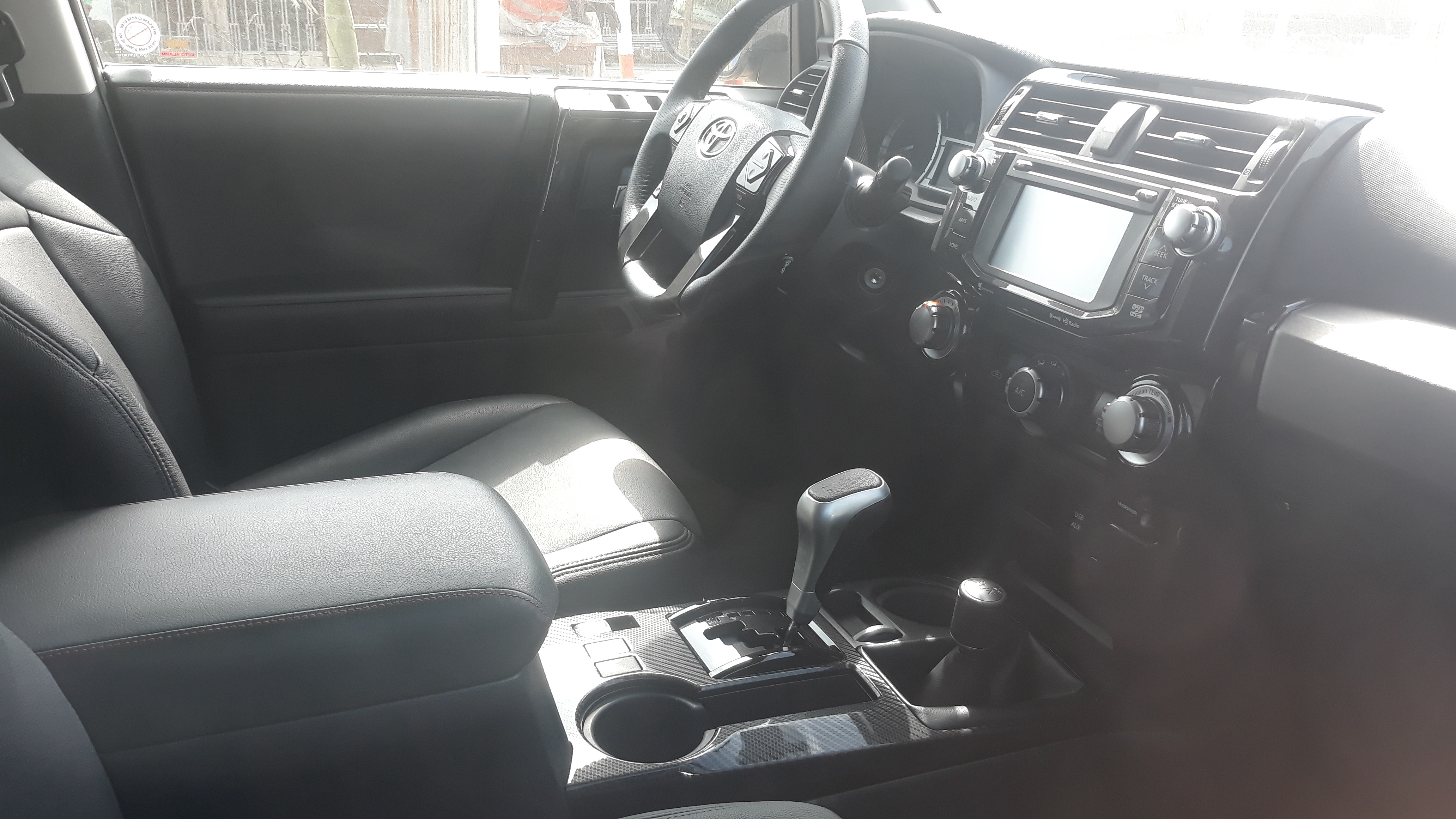 la ste TRANS-LAND VENTE de véhicules d'occasions au Bénin  4runner