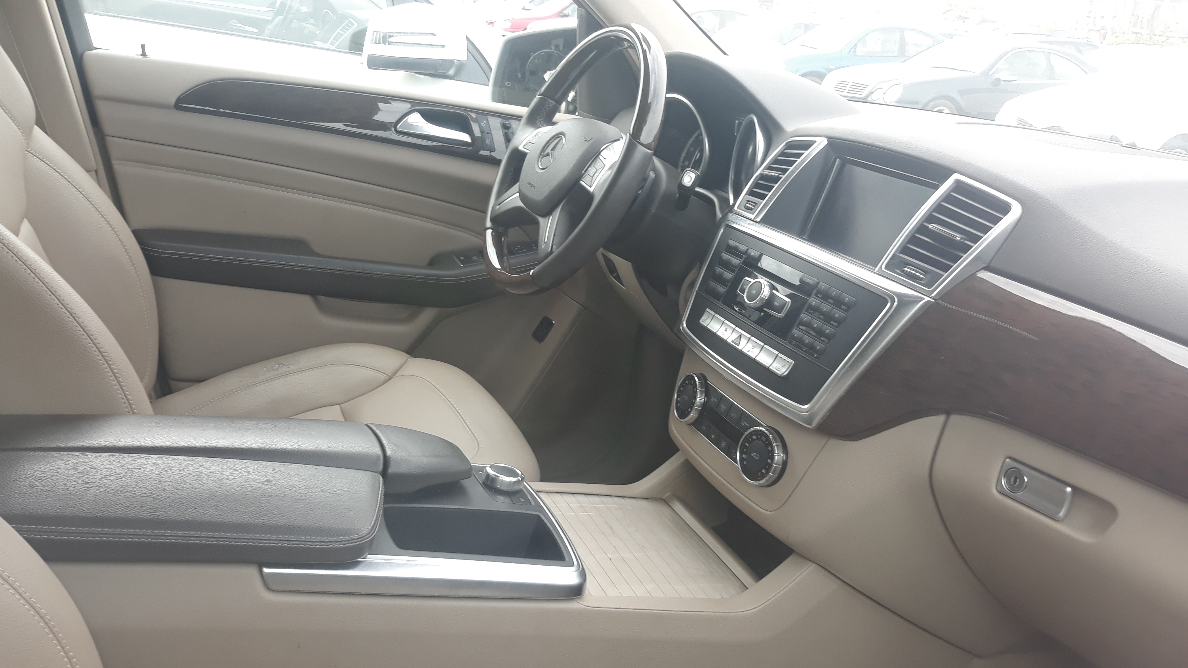 la ste TRANS-LAND VENTE de véhicules d'occasions au Bénin