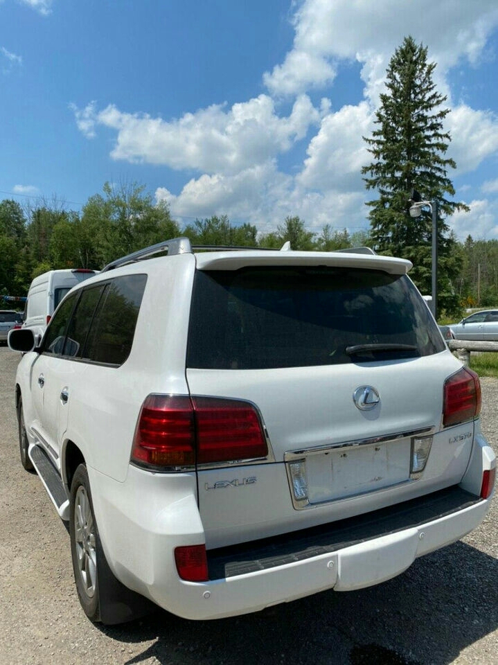 2009 Lexus LX 570 | AWD | LEATHER | NAV | 360 CAM | RAREAutomatique essence ⛽     💵💴💴 16.2 millions  de Fcfa HORS DOUANE jusqu’au port
