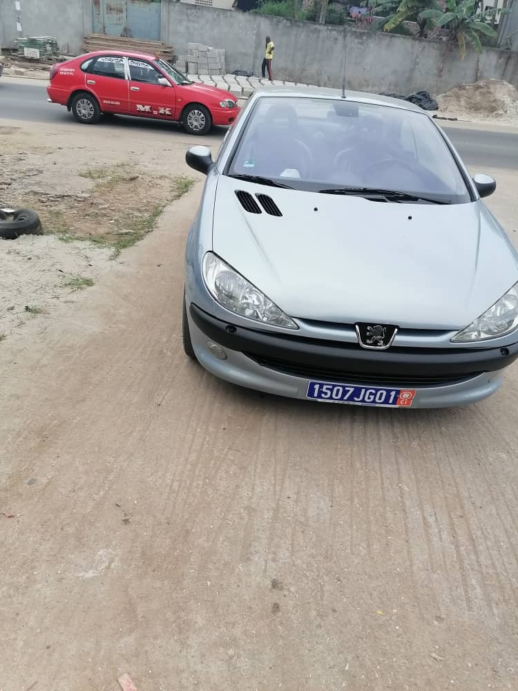 Peugeot 206 cc Décapotable Peugeot 206 cc Décapotable