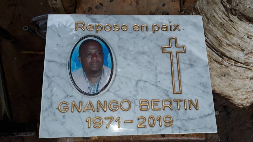 Pierre tombale Pierre tombale