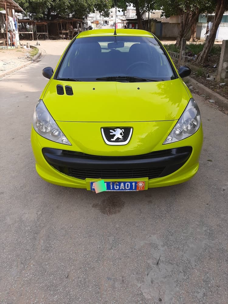 PEUGEOT 206+
