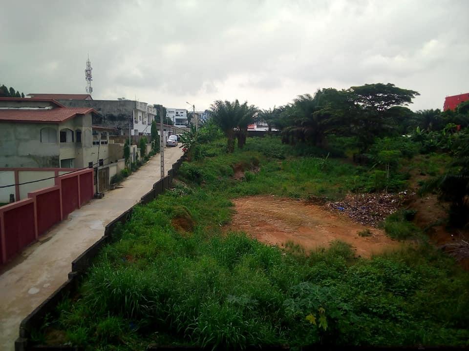 Abidjan Cocody Riviera4 Cité Verdoyante Vente Terrain 7554m2 clôturé