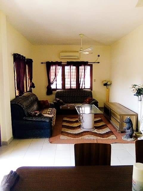 disponible trois chambres salon a Agla pharmacie salème