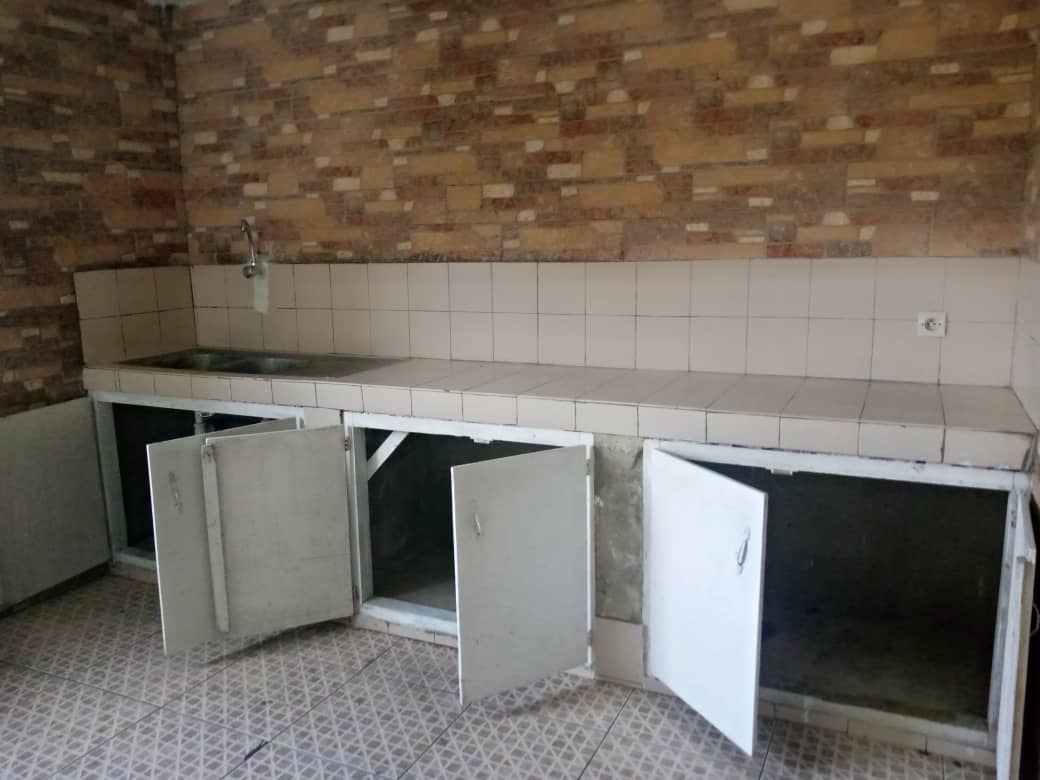 EN VENTE D'UNE VILLA BASSE DE 3 PIÈCES À LA RIVIERA NON LOIN DU 3PONT