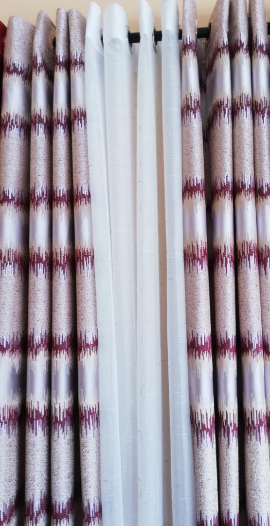 wakeur mame Thierno Hlm5 vente tous gerente de rideaux de luxe