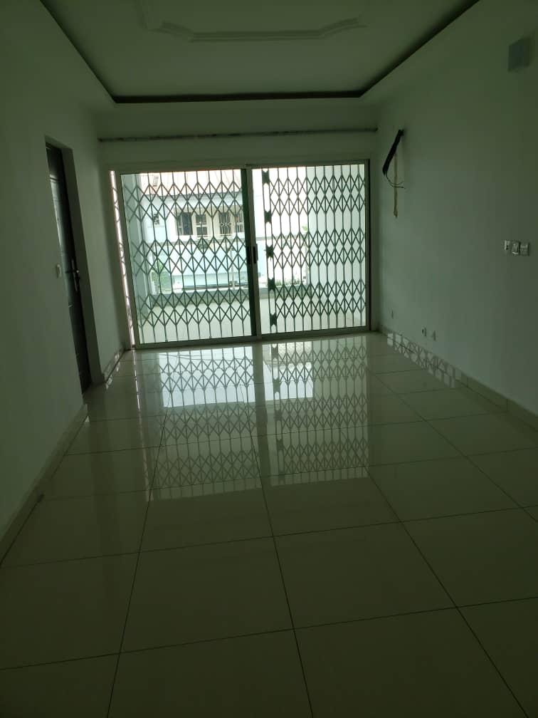 a'loure duplex de 5pieces à la rivière bonoumi dans la citte abri 2000