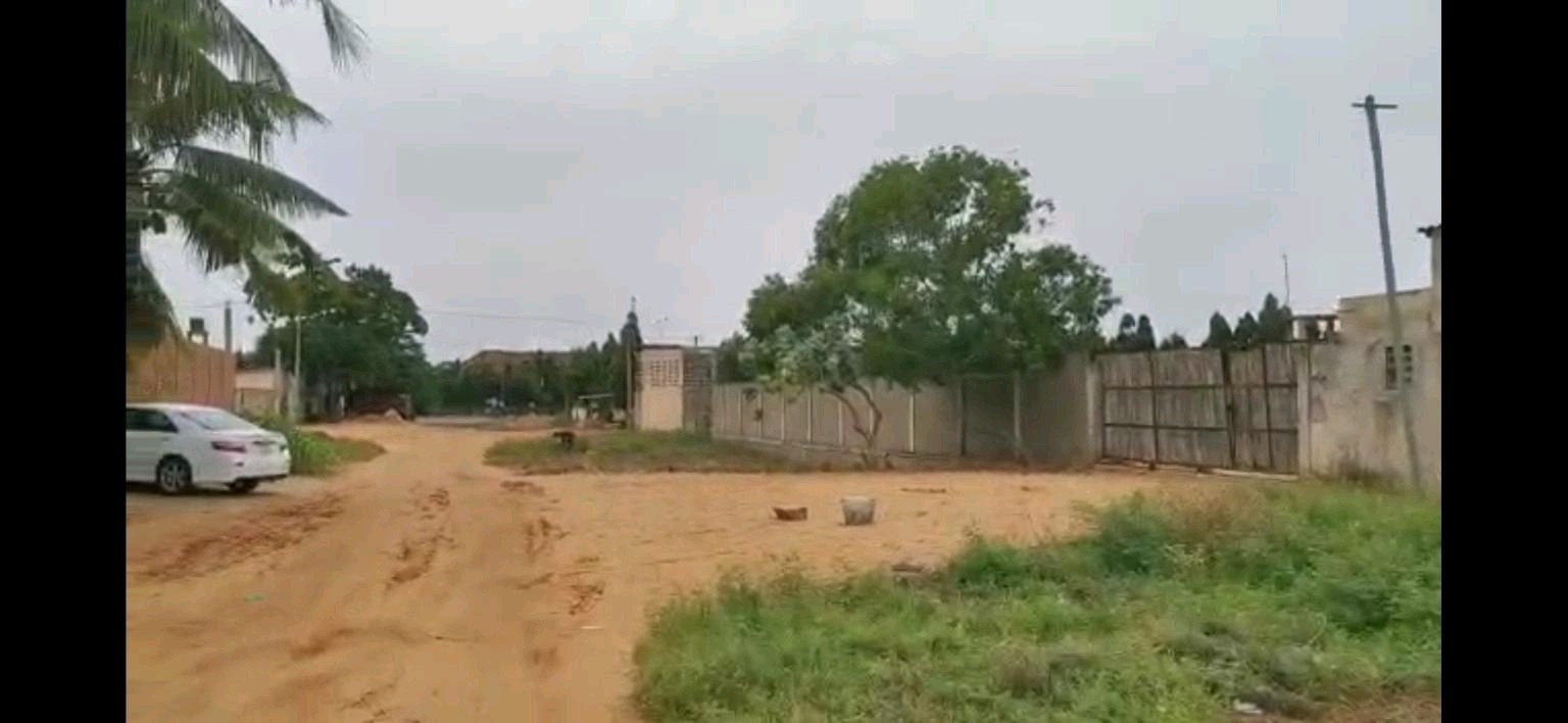 tre Foncier.Contact: 00228 90020623.Pas d'intermédiaire s'il vous plaît.Lomé Togo 🇹🇬