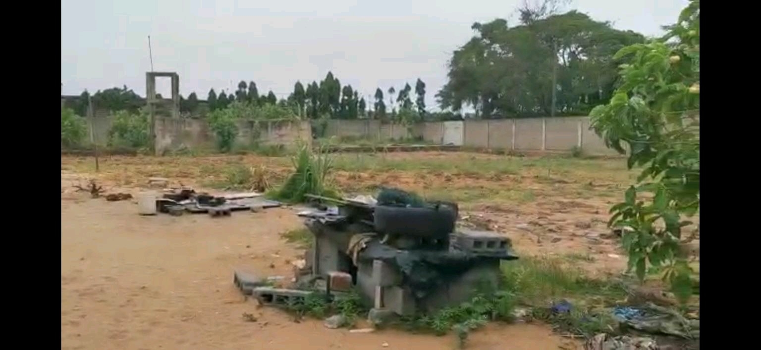 tre Foncier.Contact: 00228 90020623.Pas d'intermédiaire s'il vous plaît.Lomé Togo 🇹🇬