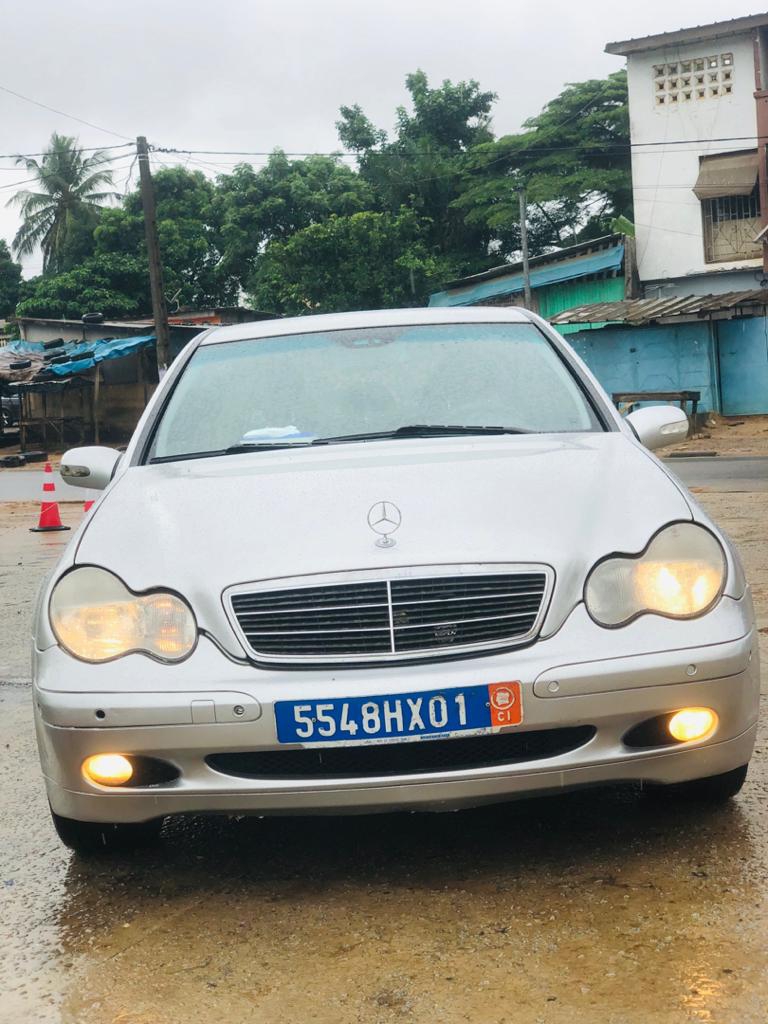 Mercedes-Benz C200