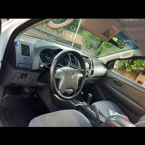 TOYOTA HILUX EN VENTE