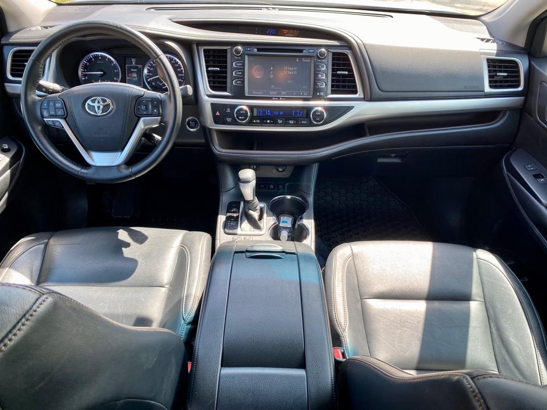 TOYOTA HIGHLANDER ANNÉE 2017 NEUF AUTOMATIQUE RAPIIIIIIIIDE