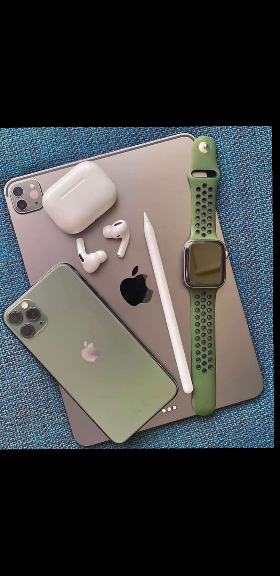Apple Apple