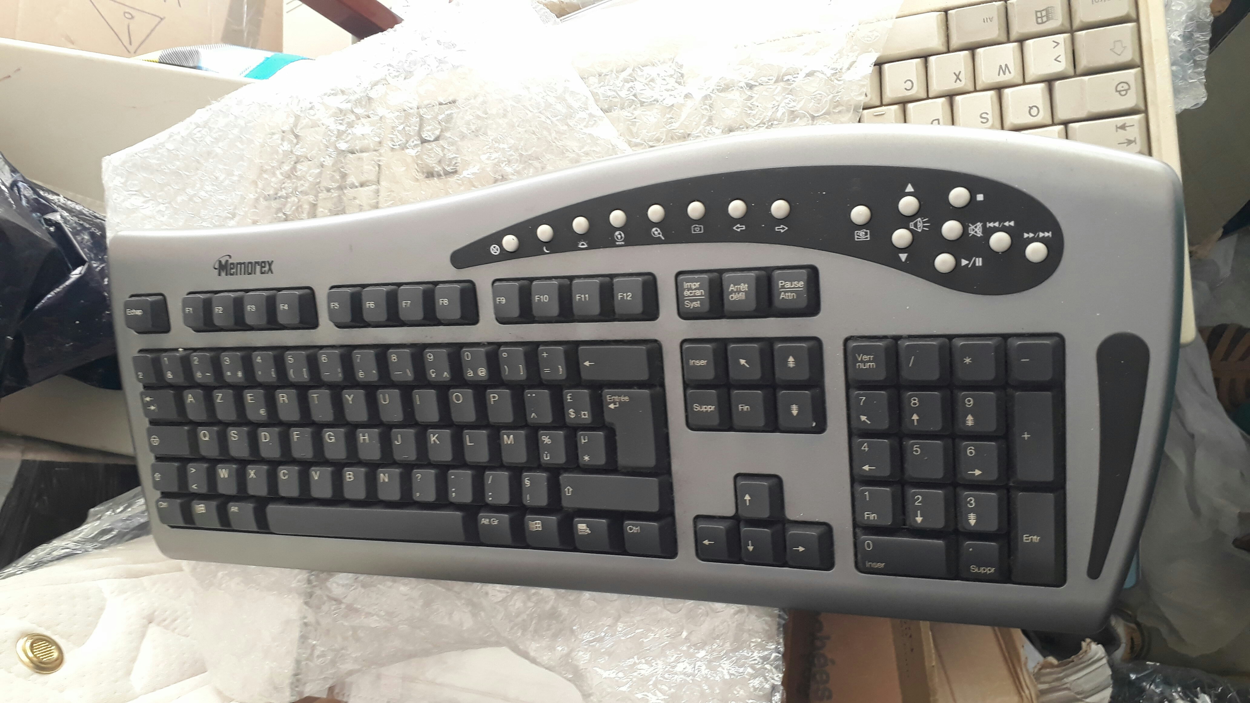 les clave sont disponible cest neuf les clave sont disponible cest neuf