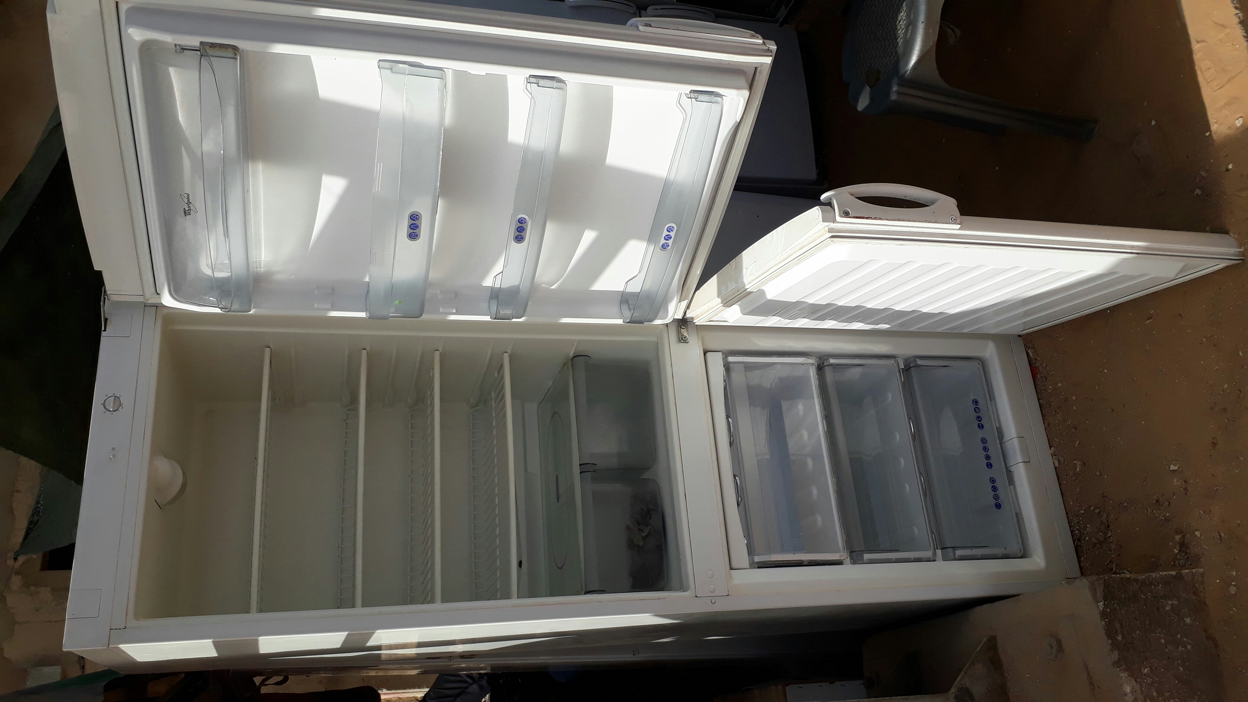 le frigo combine marque whirlpool venan de france tres bon eta