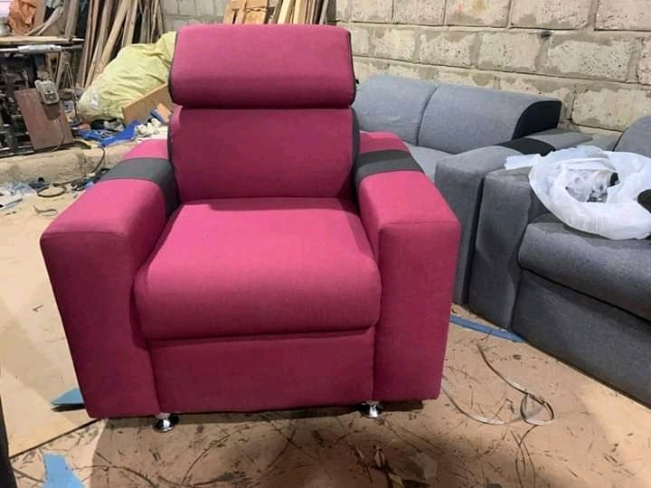 armoire et porte et salons