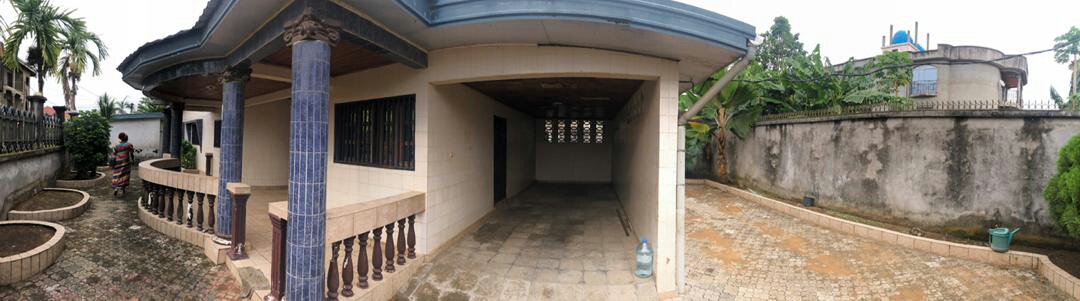 villa à vendre à Douala villa à vendre à Douala