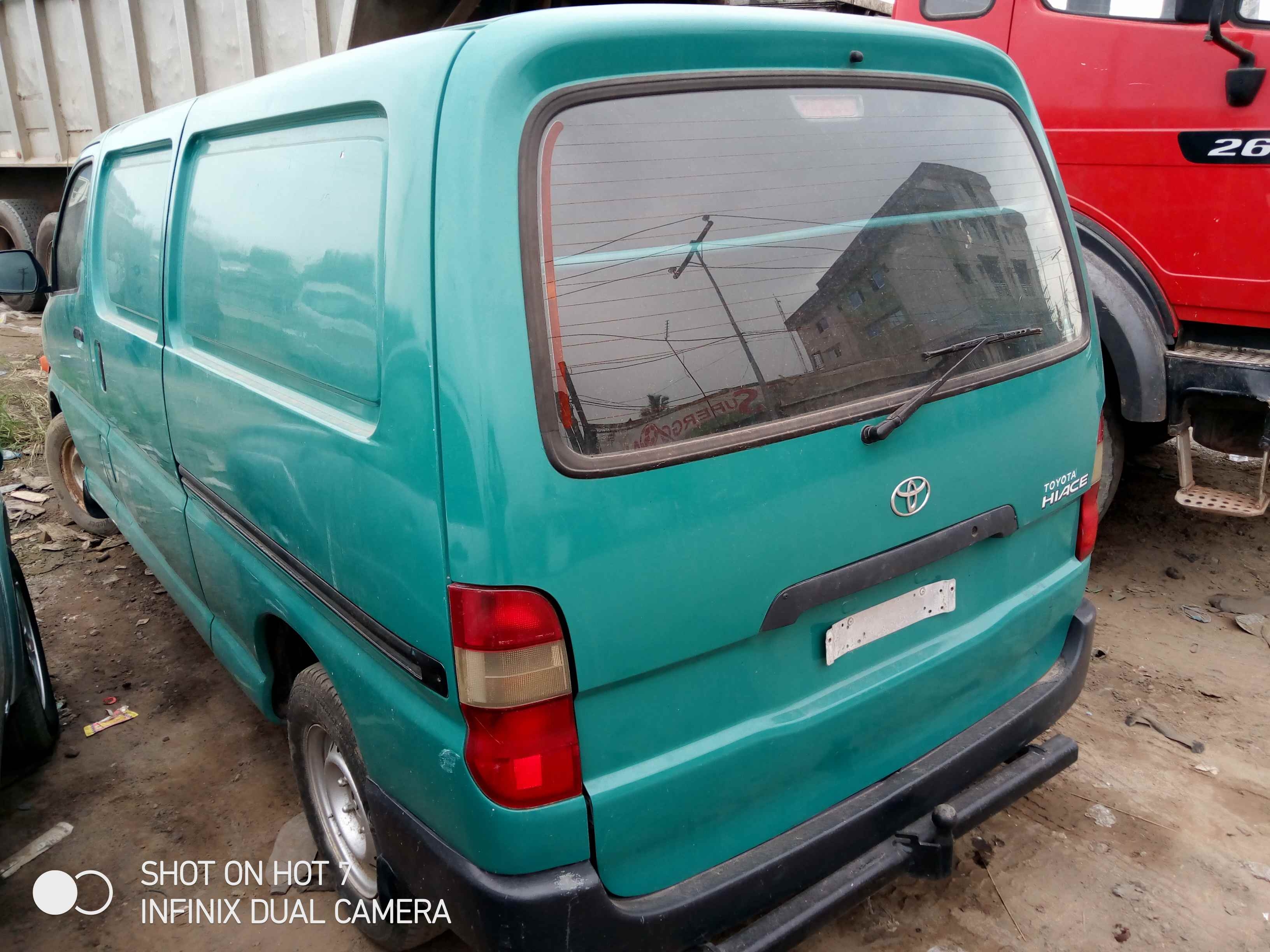 Toyota Hiace 1996 fourgon Toyota Hiace 1996 fourgon