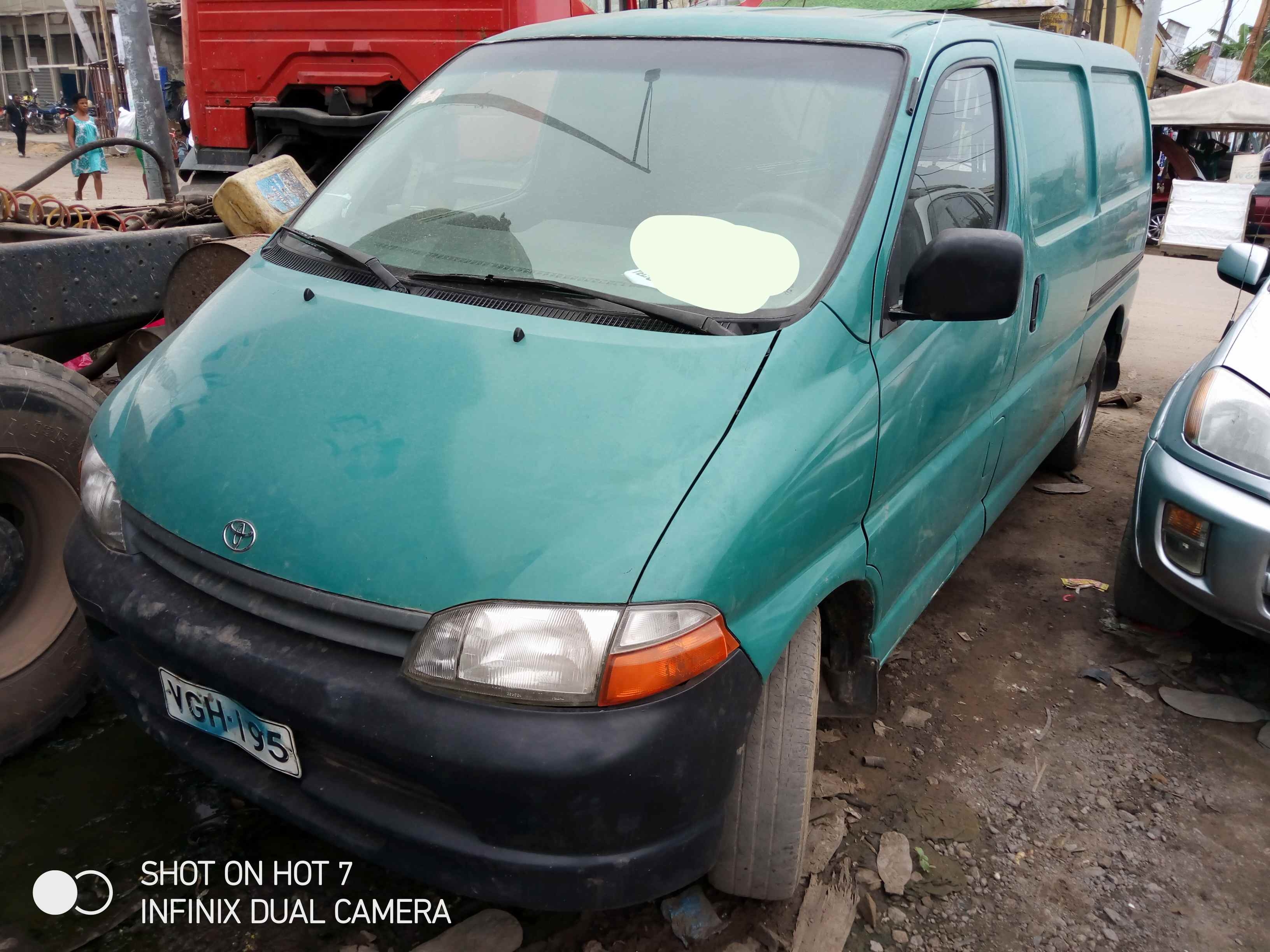 Toyota Hiace 1996 fourgon Toyota Hiace 1996 fourgon