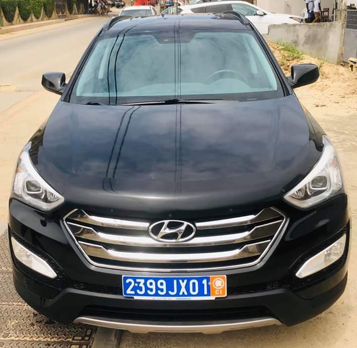 UNE HYUNDAI MODÈLE SANTAFE