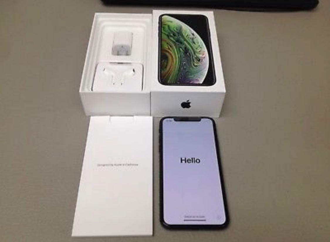 Apple iPhone XS - 64GB