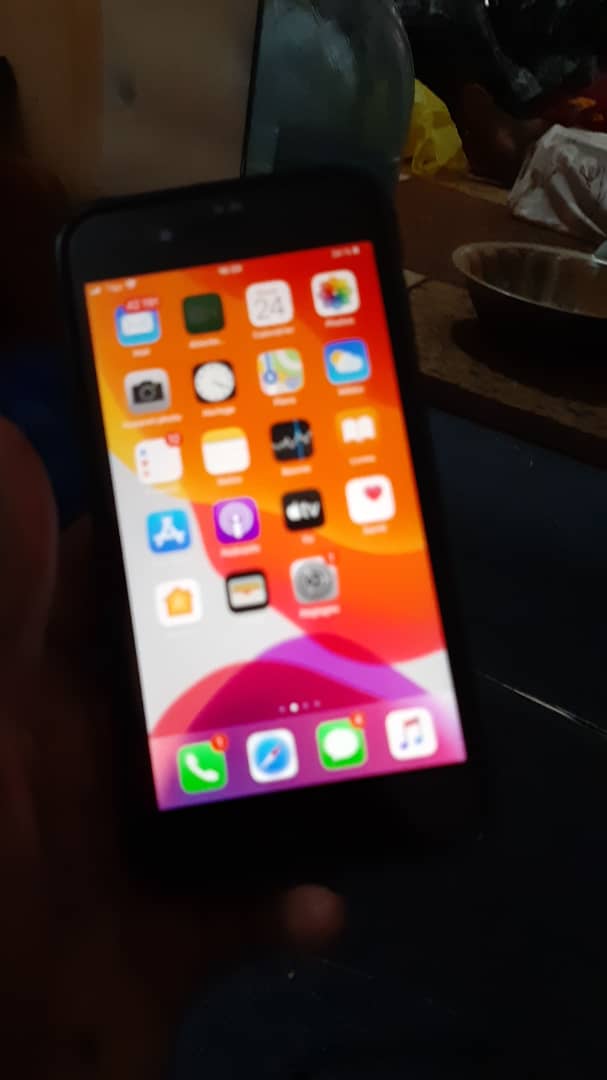 Iphone 8 plus / 64Gb