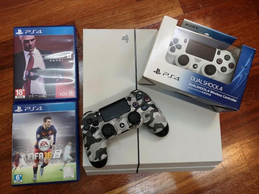 PS4 - 2 manettes - 1CD PS4 - 2 manettes - 1CD