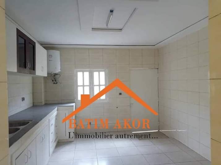 MAGNIFIQUE DUPLEX 5 PIÈCES HAUT STANDING EN LOCATION