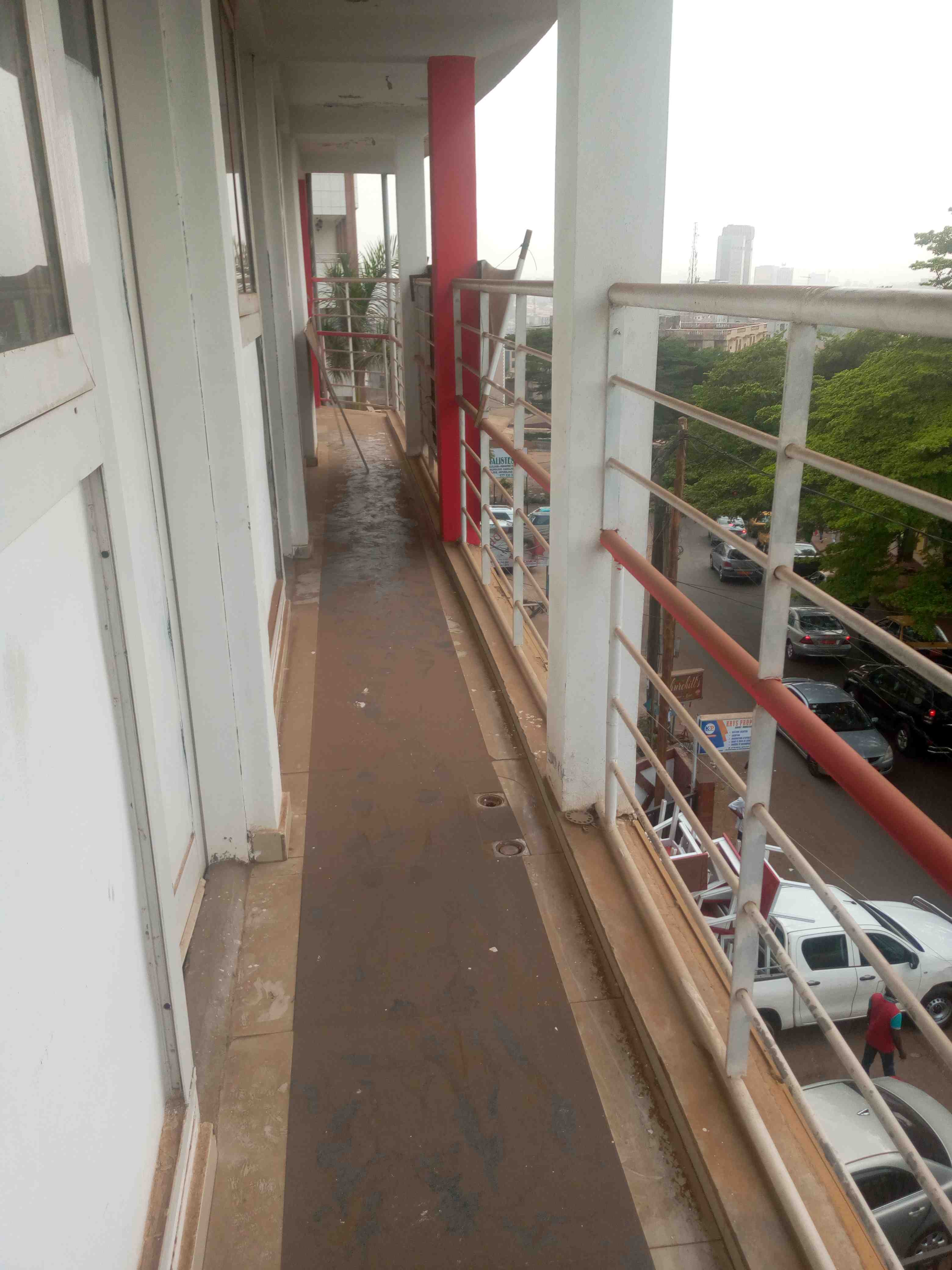 Location bureau 4 pièces - Yaoundé Location bureau 4 pièces - Yaoundé