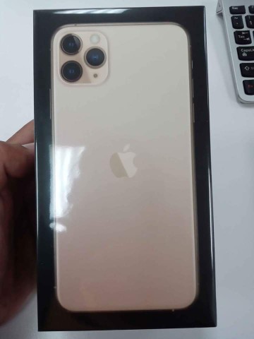 iPhone 11 Pro Max iPhone 11 Pro Max