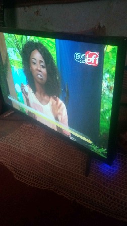 Smart TV / 22 pouces Smart TV / 22 pouces