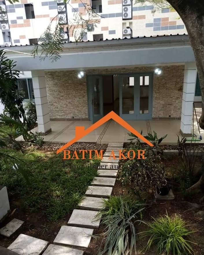 VILLA BASSE 4 PIÈCES HAUT STANDING EN LOCATION VILLA BASSE 4 PIÈCES HAUT STANDING EN LOCATION