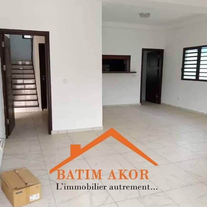 LOCATION D'UN DUPLEX 5 PIÈCES HAUT STANDING