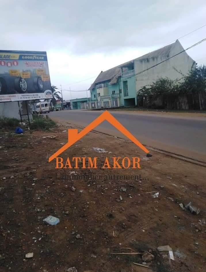 VENTE D'UN TERRAIN VENTE D'UN TERRAIN