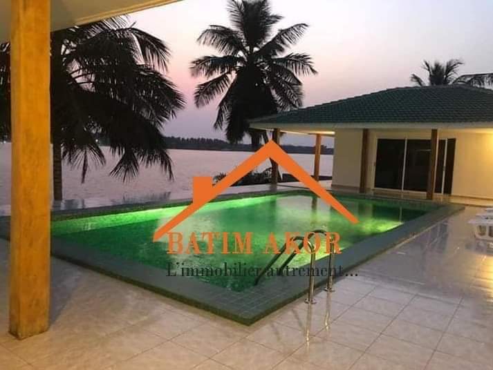 VENTE D'UNE BELLE RÉSIDENCE MEUBLÉE 6 PIÈCES VENTE D'UNE BELLE RÉSIDENCE MEUBLÉE 6 PIÈCES