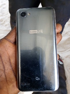 LG Q6