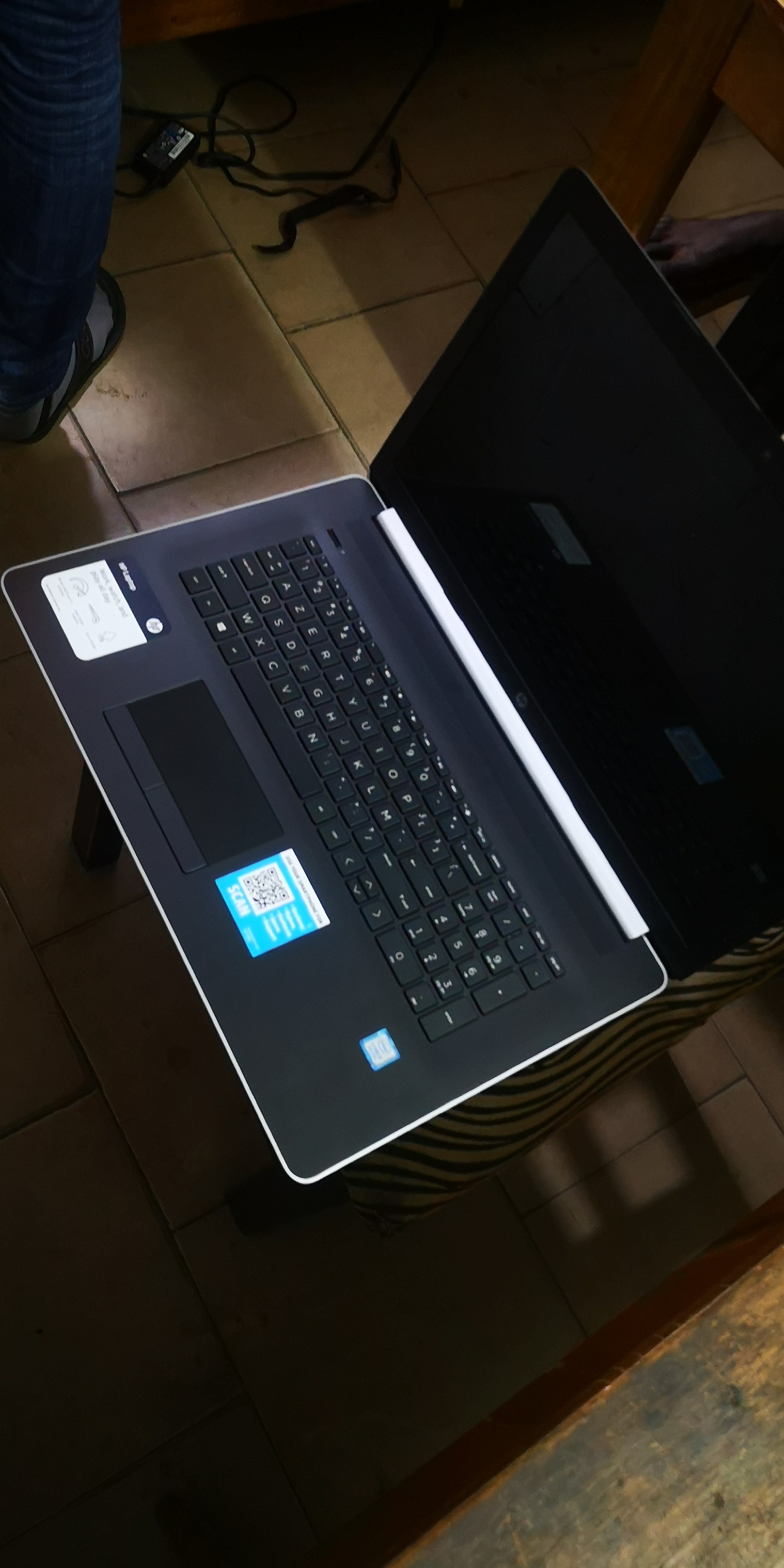 HP Laptop 17 X00y17 Core i3 1000GB ram 8GB