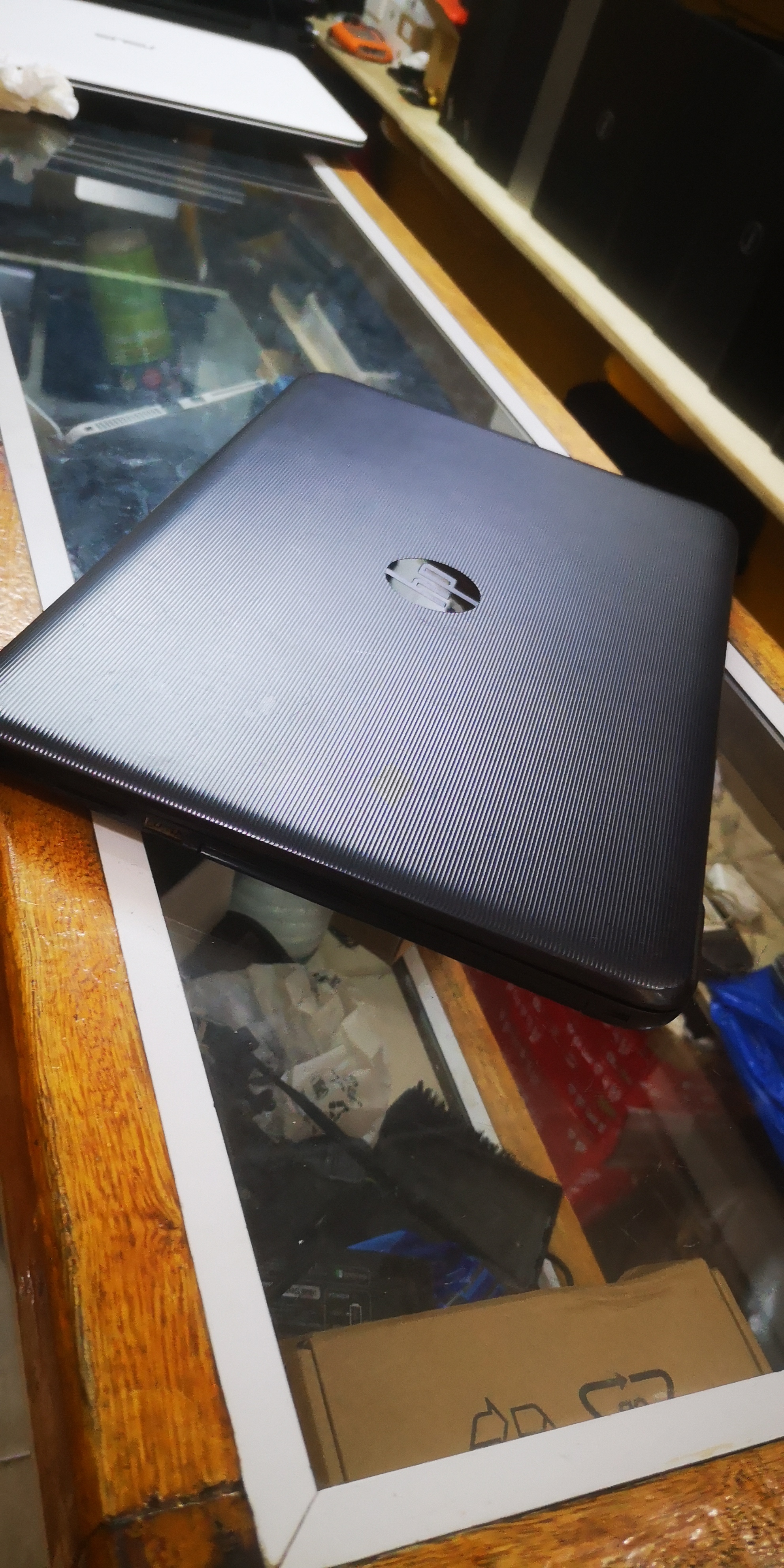 HP Notebook PC Dual core Écran 15.6 puces Disque dur 500GB 4GB de ram Lecteur DVD Webcam Wi-Fi bluetooth Très bon autonomie Images Relle