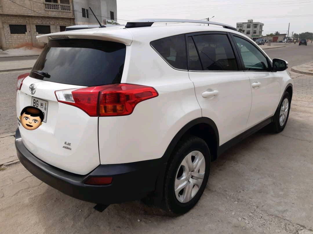 Toyota RAV4 LE 2014