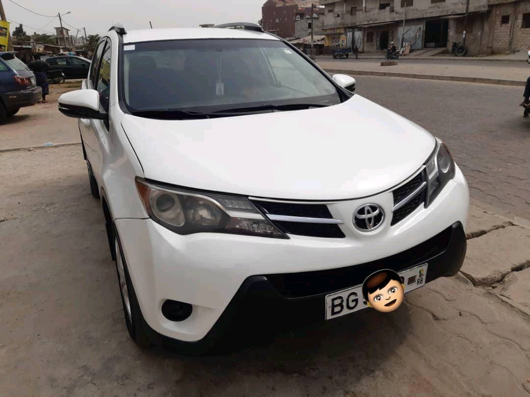 Toyota RAV4 LE 2014