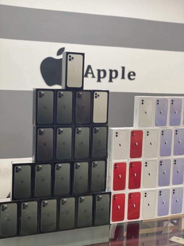 iPhone 11 Pro Max iPhone 11 Pro Max