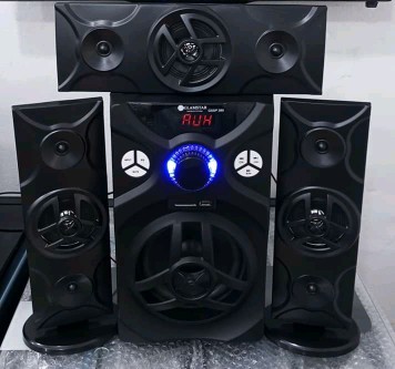 Woofer Glamstar / 3 petits tuteurs Woofer Glamstar / 3 petits tuteurs