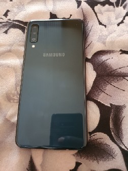 Samsung Galaxy A7 2018 128go RAM 4Go duos