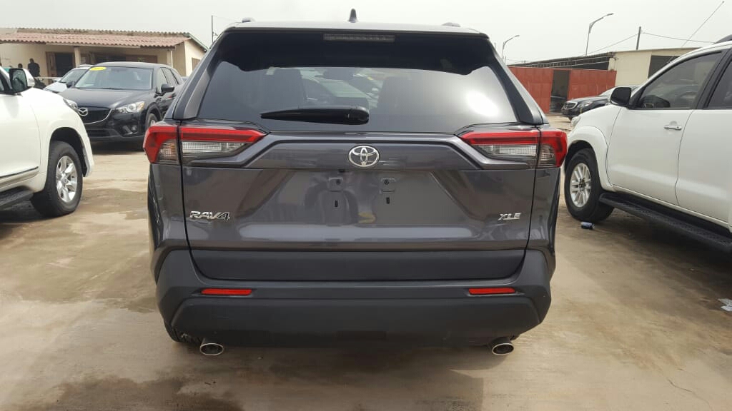 Toyota RAV4 2019. Déjà au port de Lomé