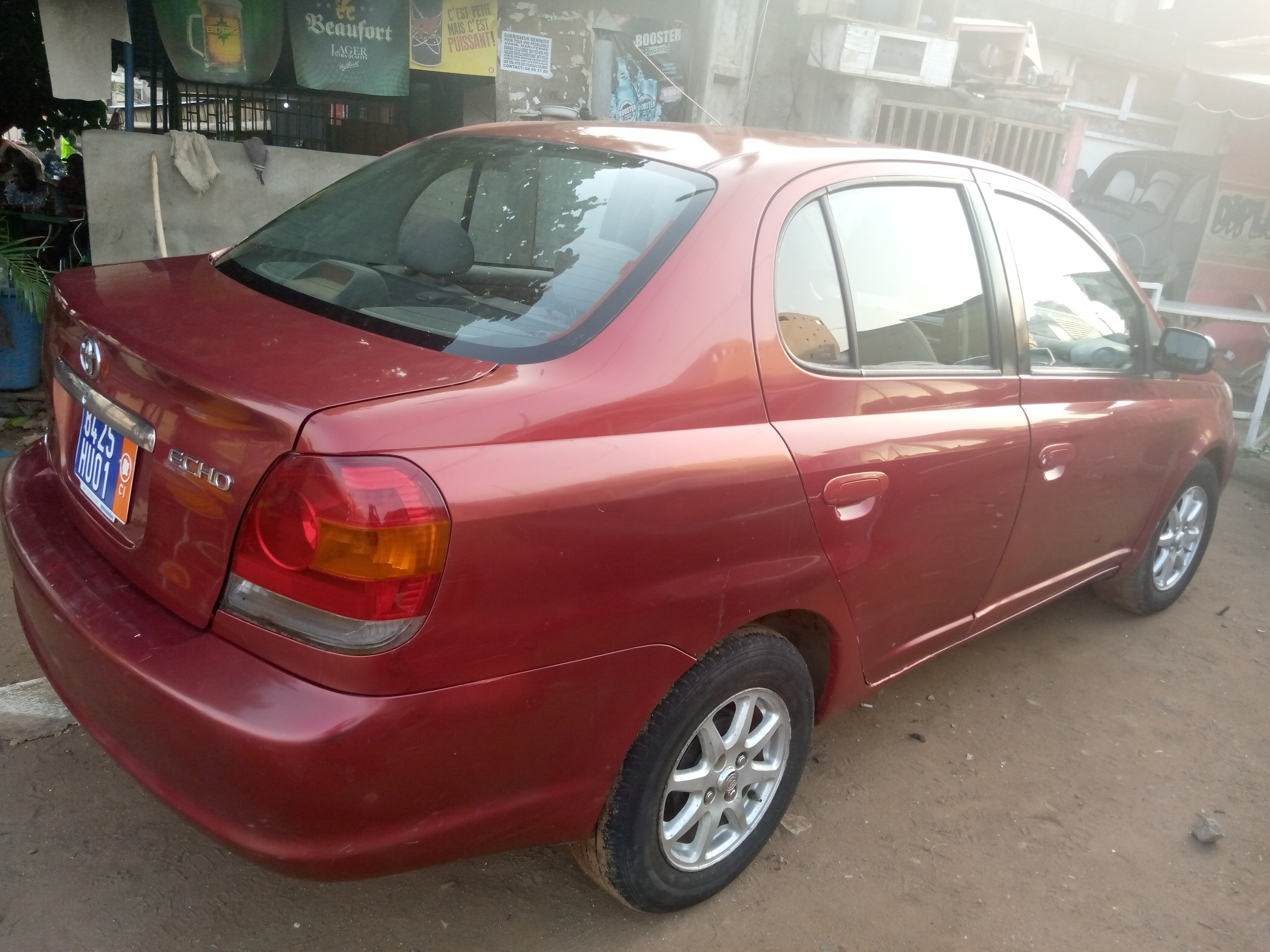 Toyota écho année 2003 essence boîte manuelle HU