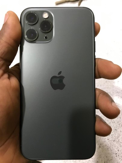 iPhone 11 Pro / 64go