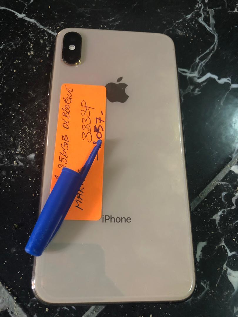 iPhone X S Max - 256 Go iPhone X S Max - 256 Go