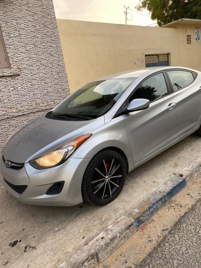 Hyundai Elantra 2013